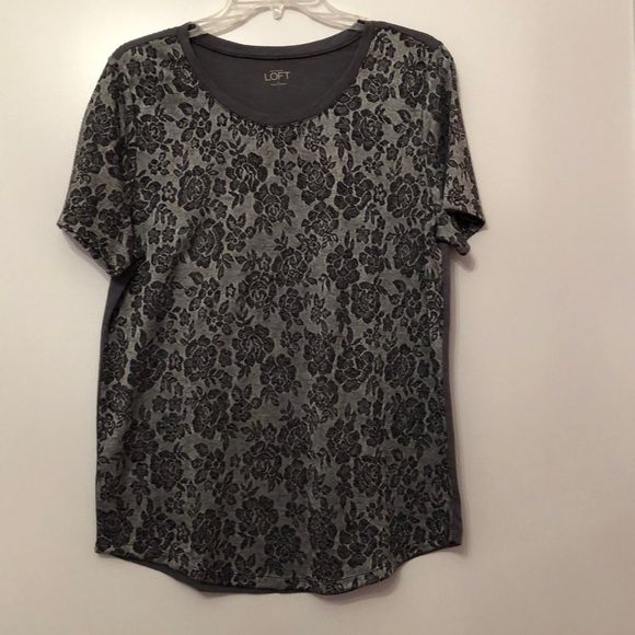 Loft Grey Dressy Floral T-shirt Size Large - Picture 2 of 4
